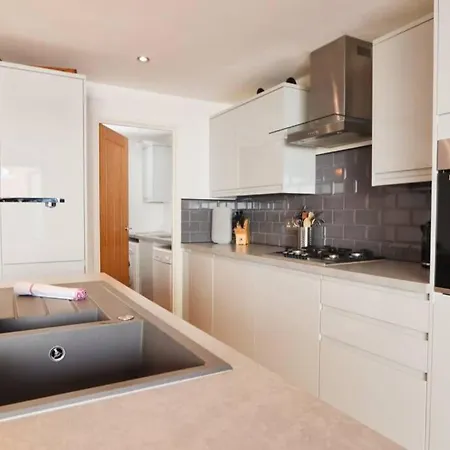 Hotwells Modern Mews Будинок відпочинку Бристоль