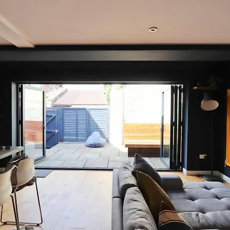 Будинок відпочинку Hotwells Modern Mews Бристоль